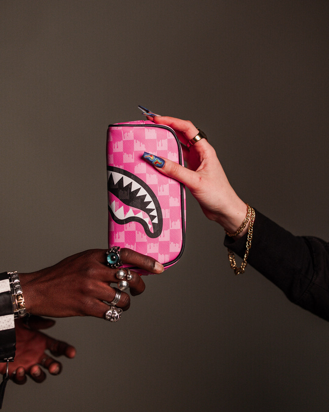 PINK PARADISE POUCH